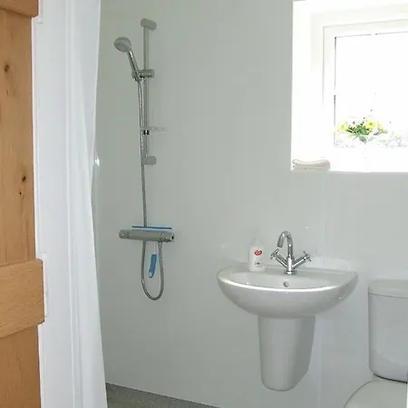 Ashfield Garden Studio Room, Lockton